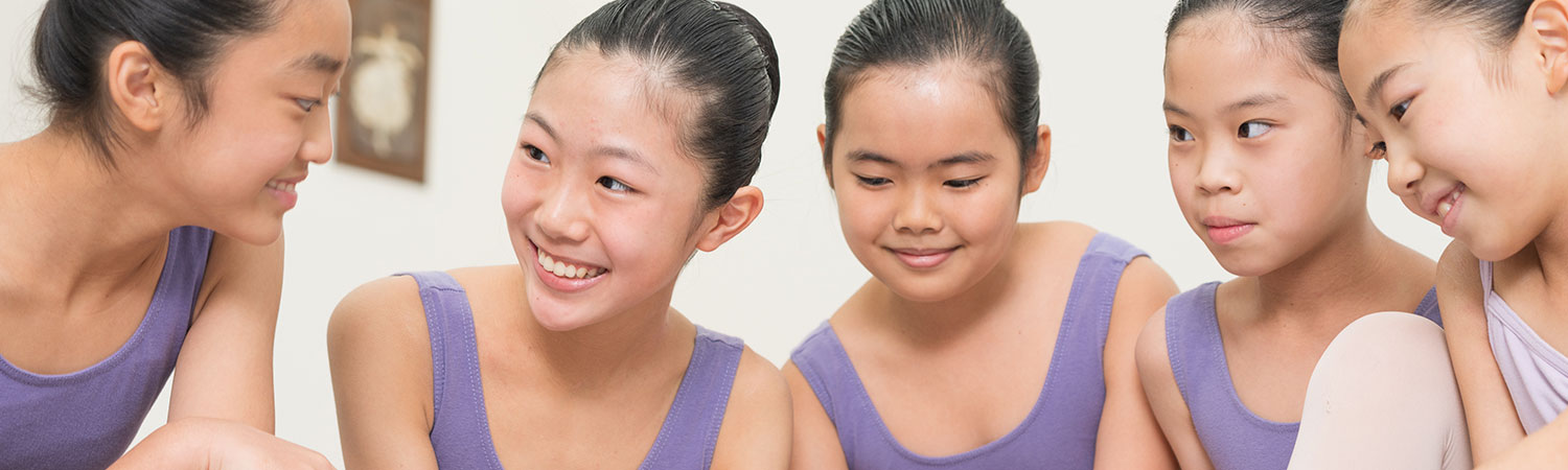 バレエ留学やRADなどクラシカルバレエのプロを目指せるバレエスクール。